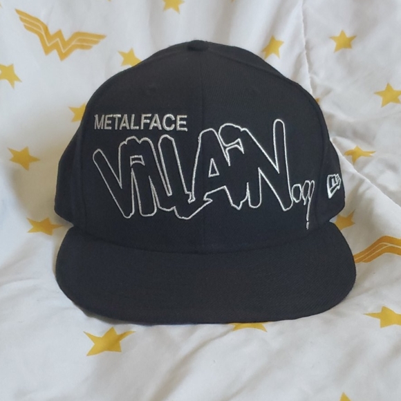 Metal face villain hat Clearance